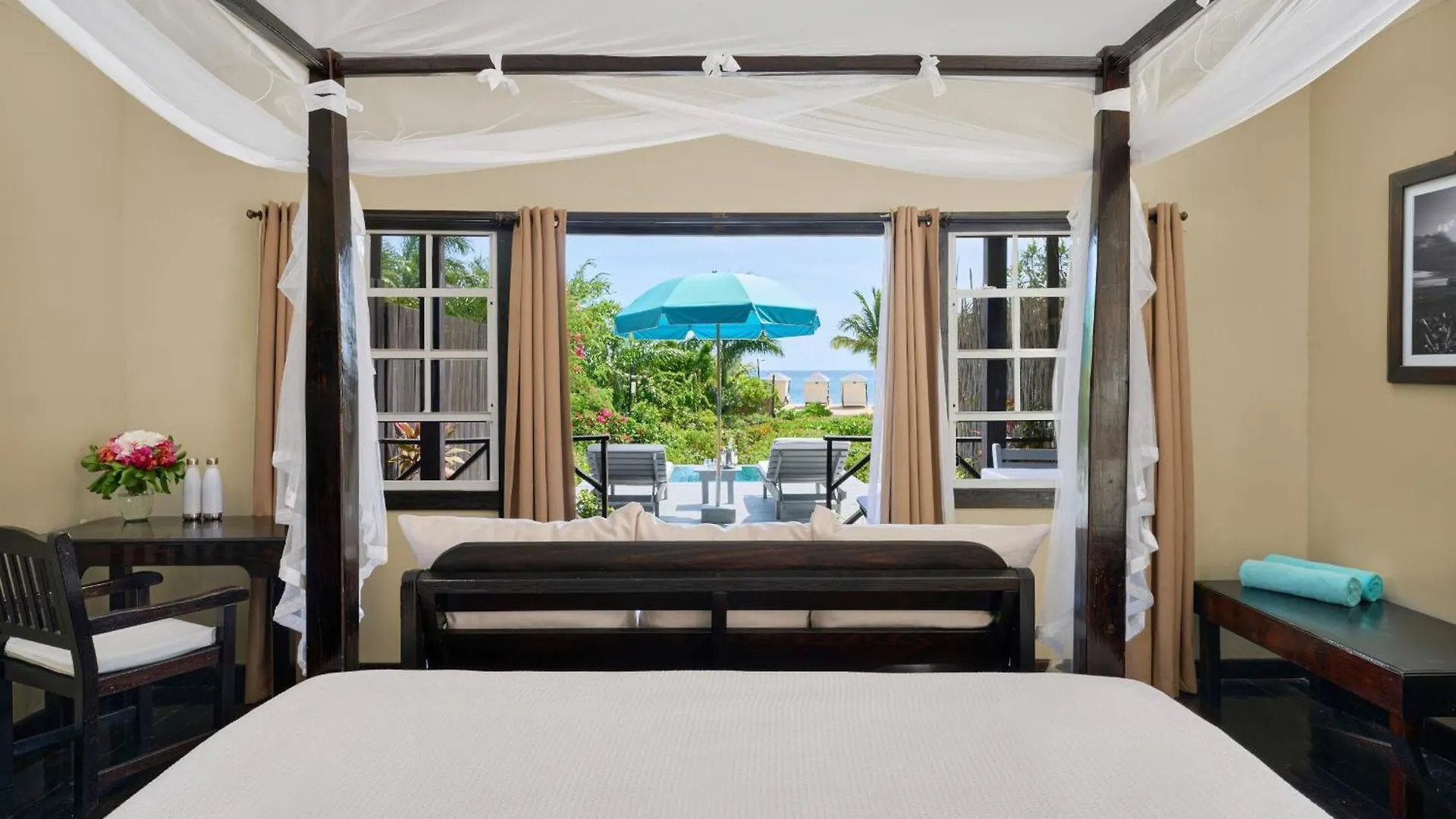 Keyonna Beach Johnson's Point Hotel