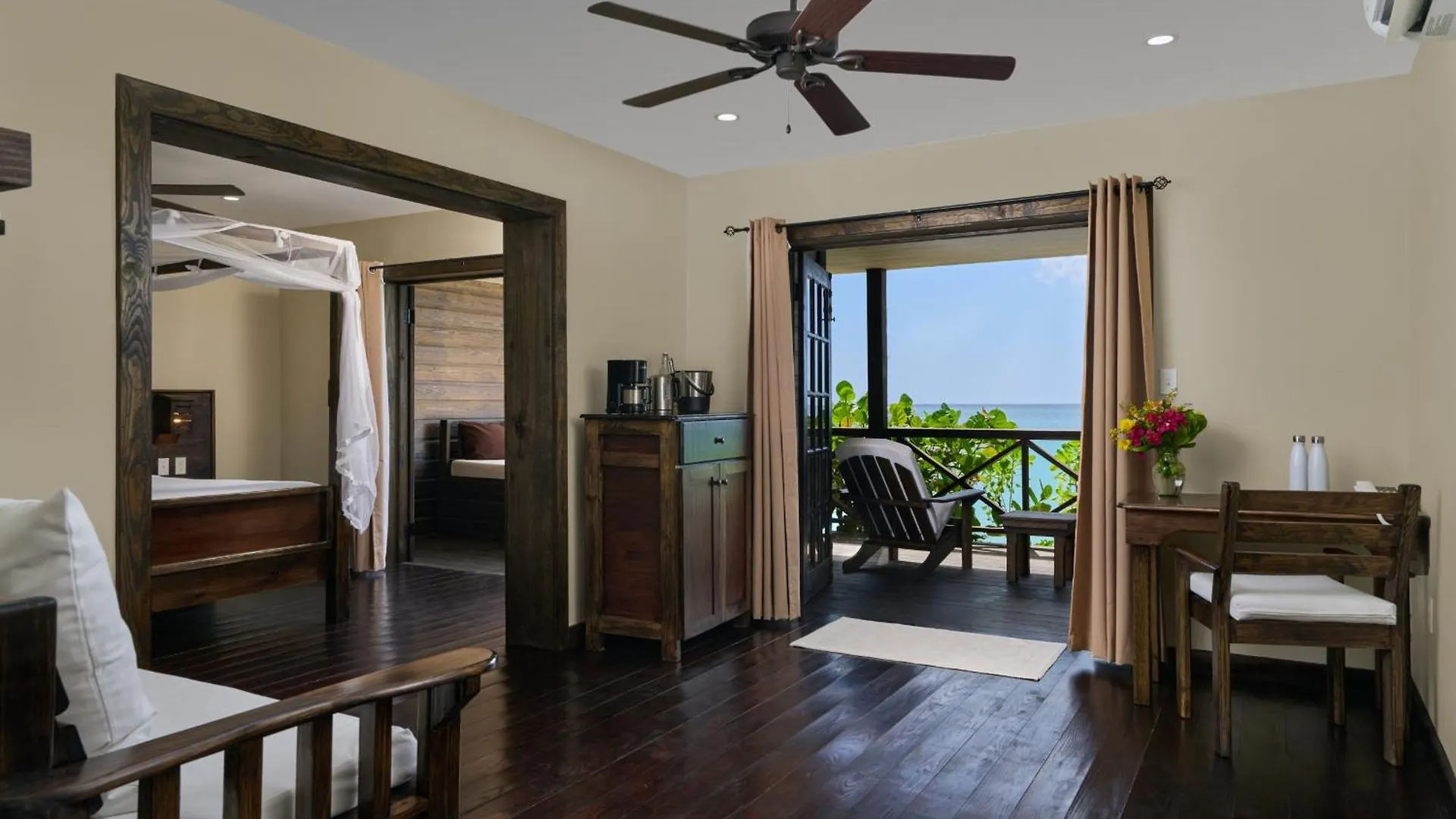 Keyonna Beach Johnson's Point Hotel