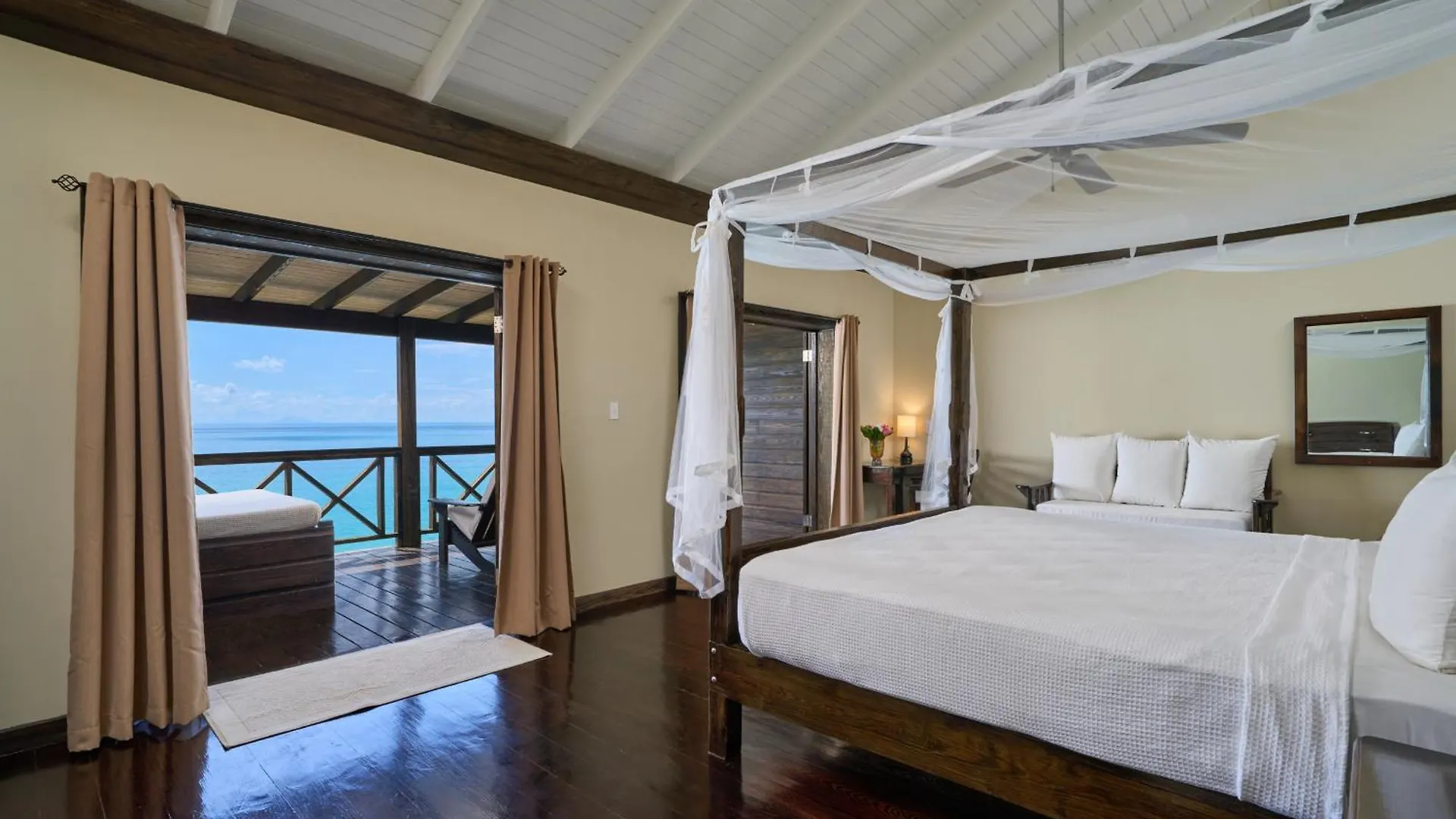 Keyonna Beach Johnson's Point Hotel
