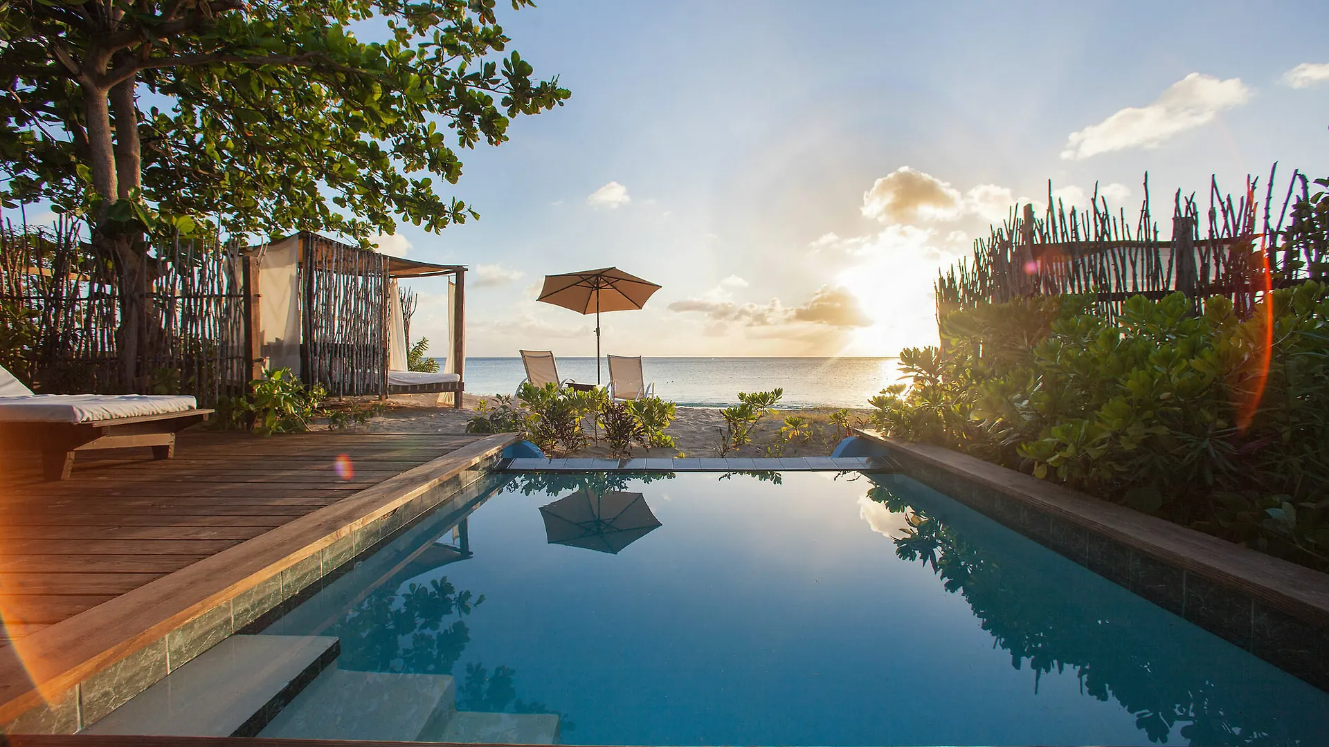 Keyonna Beach Johnson's Point Hotel